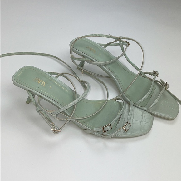 Zara Shoes - Pale Green Kitten Heel Sandals